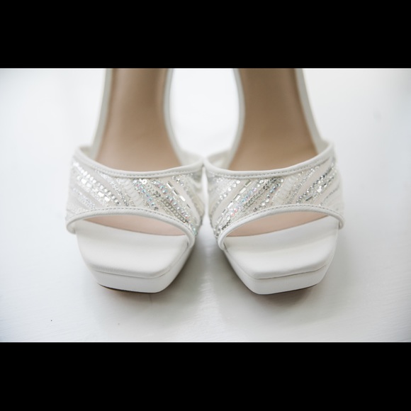 Aldo white heels - Picture 2 of 3